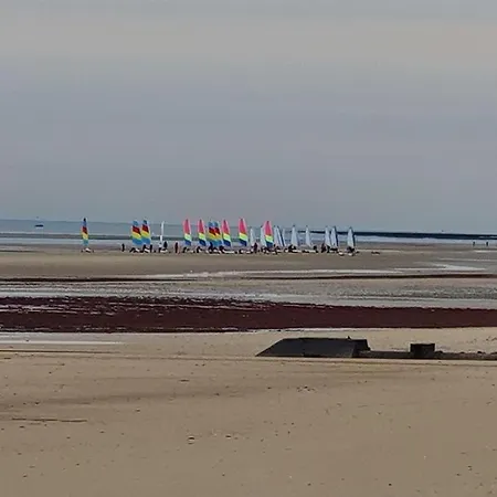 F1 Mansarde A 100m De La Plage, Proche De Arromanches Et Des Plages Du Debarquement Saint-Come-de-Fresne