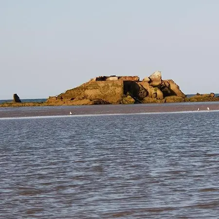 F1 Mansarde A 100m De La Plage, Proche De Arromanches Et Des Plages Du Debarquement